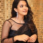 Aparna Das Instagram - This saree and this day ❤️‍🔥 #black Styling: @gayathribalasubramanian21 Outfit: @hafsaaddotcom Accessories: @fineshinejewels Pc: @varuun.jpg HMU: @teamdiamondartistry