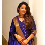 Apurva Nemlekar Instagram - Royal blue has my heart ❤️ . Pc - @musafirhumainn . #apurvanemlekar #paithanidress #royalblue #festiveready