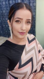 Apurva Nemlekar Instagram - .
It's Saavni now...Happy Realisation 😜😜😜
If you know you know 🤪🤪🫣
.
#apurvanemlekar #saavni💃 #iykyk #happyrealisation #premachigoshtaonstarpravah #StarPravah
