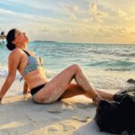 Archana Gupta Instagram - Happy Saturday Folks 💕 . . . . . . . . . . #Summervibes #beachlife #sealovers #island #maldives #travellife #archannaguptaa #actress #bikinibabes #bikinifitness #curvesarebeautiful #photoshoot #sunset #vacationmode #wanderer #love #freesoul #livelovelaugh #instadaily #happyweekend 𝓗𝓮𝓪𝓿𝓮𝓷.