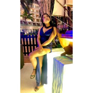 Archana Prajapati Instagram - To Do Live In The Moment
 📸 🎭

#memes #memestagram #pic #moda #instamood #liketime #dilipsen