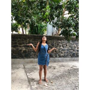 Archana Prajapati Instagram - A day with nature, far away from city's hustle. 
क्या आपको आम 🥭 पसंद है ?

#delicious #n #organic #mangogirls #instafood #mangolassi #nature #mangomadness #sweet #summervibes #staysafe #archanaprajapti