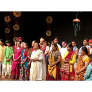 Archana Prajapati Instagram - "Theatre Is a Powerful Art Form, It Teaches Lessons About Life, Society and Emotion and More Importantly Yourself." happy worlds Theater day .... 

सभी मित्रों एवं गुरुजनों को विश्व रंगमंच दिवस की हार्दिक बधाई एवं शुभकामनाएं 🙏🙏🙏
#WorldTheatreDay

❤️ @preetamathur3035 @niveditabaunthiyal #Robindas  @amangupta7_official  @jawedrehman9 @twishabaunthiyal @sumitkiran33 @sonalm_0298
#mitharth @rajat11raj @himesh555 @shubhanshit_priydarshi 
#natak #natakmemes #worldtheatreday #theatrememes #theatre #worldtheatreday #theatrekid #theatreislife ##actorslife #art #prithitheatre #ngma #ncpamumbai #theatrelove  #rehearsal #drama #theatrelife  #love  #mumbaitimes #dailymemes #artist #rehearsal #stageperformer