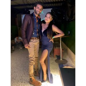 Archana Prajapati Instagram - @directorshadab8 @143noor @arafatmehmoodofficial @manzarmir @aadilgurezi @avanish_director @mir_umar11 @arpitarajput_13 @shivaanibamne @nidhisingh3004 #sofiya 

Thank you everyone for making my birthday special 
I will put a smile on my face and won’t let the troubles of life get me down because it’s my birthday today. A very happy birthday to me!