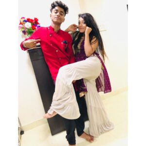 Archana Prajapati Instagram - Happy diwali 🪔🔥🔥🔥 
@imronyprajapati_ ❤️ @shakti6285 ❤️
#diwali #diwali #india #diwalidecorations #festival #love #diwaligifts #bhfyp #diwalidecor #happydiwali #fashion #homedecor #diwalivibes #indian #rangoli #mumbai #deepavali #instagram #photography  #art #diya #k #thalapathy #instagood #celebration #indianfestival