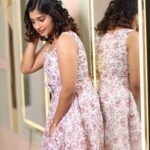 Archana Ravichandran Instagram – Let it all go..
Something beautiful wants to grow😍
PC : @michalepraveen 
Outfit : @_gina_couture 
Styling : @dipti11_official 
Mua : @jiyamakeupartistry 
Hair : @purpleplusnagu