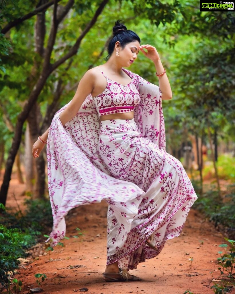 Archita Sahu Instagram - Beauty gets the attention but personality captures the heart❤️ 👗 @evolveamultidesignerstore 📸 @bikash.sahoo.5477 #architaholics #archita #architasahu #ootd #architathoughts #architaquotes #quotes