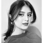 Arishfa Khan Instagram - You should see me in a crown🖤