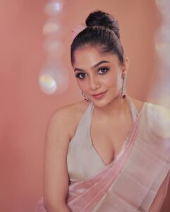 Arya Instagram - I love it …
I draped it … 

Saree @kanchivaram.in 
MUA @shoshank_makeup 
Styling @sabarinathk_ 
Draping @draping_damini 
Jewelry @goodwillcollectionskerala 
Photography @plan.b.actions @jibinartist 
Asst @dayonphotos 
Art @silvester_attractte 
Studio @maxxocreative 

#trendingnow #saree #sareelovers #drape #silk #tissue #fashion #makeup #aryabadai #pastel #happiness #kanchivaram