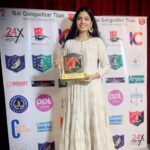 Avani Modi Instagram - It is in your hands to create a better world for all who live in it. Thank you so much @internationalhumanrights_07 for this honour. It gives me further courage to do more for others in need. Styled by: @label_vijayrana @vijayrana_fashion