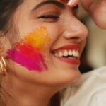 Avani Modi Instagram - May this HOLI colour up your life with everlasting joy & happiness #happyholi #holimubarak #colour #love #happiness #beauty #festival