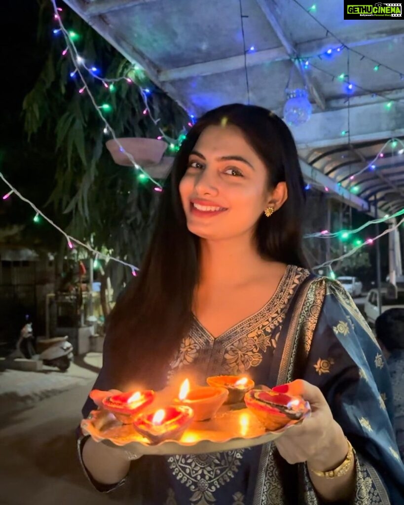 Avani Modi Instagram - Happy Diwali 🪔