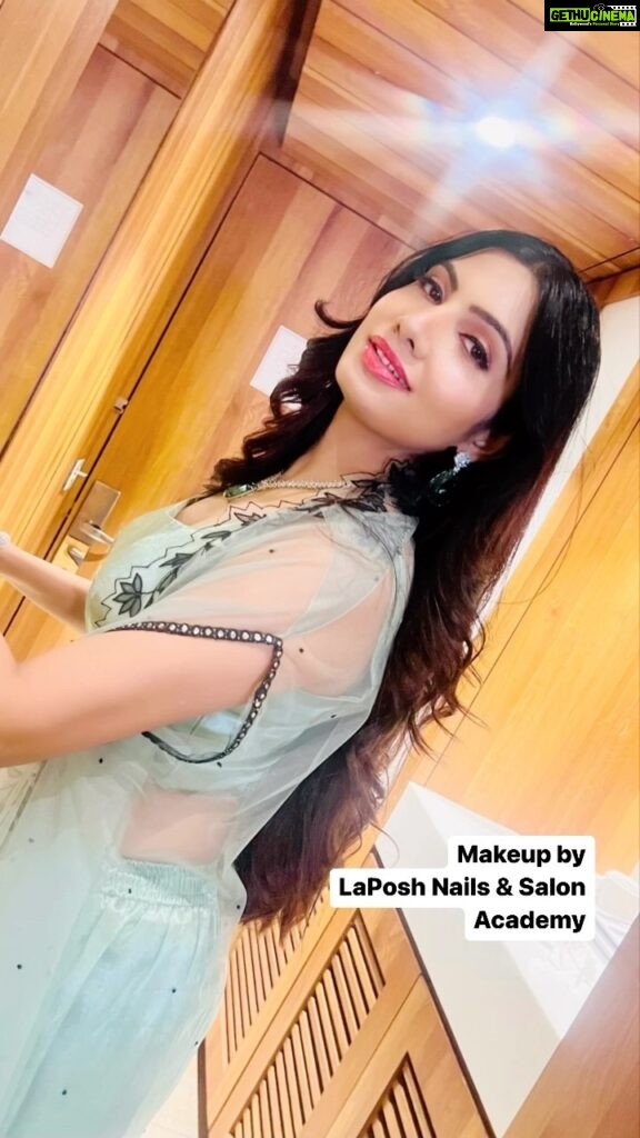 Avani Modi Instagram - Makeup on Actress @avanimodiofficial #ourrajkot #rajkot #weddingdress #weddingmakeup #rajkot_instagram #rajkotcity #makeup #makeupartist #rajkotgirls #rajkotcity #rajkotphotography #rajkotgujrat #gujarat #morbi #jamnagar Rajkot, Gujarat