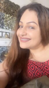 Ayesha Jhulka Instagram - Women and cats will do as they please, and men and dogs should relax and get used to the idea.
Robert A. Heinlein

#women #woman #unique #venus #mars #men #man #relaxed #cat #dog #comparison #aj #instagood #instagram #instadaily #feel #reels #reelsinstagram #fun #friday #friyay #video #instareels #laugh