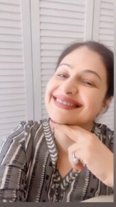 Ayesha Jhulka Instagram - Always a compliment…. 😜😂

#compliments #slim #slimmingworld #thin #happy #happyday #happiness #whatagirlwants #praise #smart #aj #instagram #instagood #instadaily #fun #funnyvideos #thursday #funny #laugh