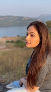 Ayesha Jhulka Instagram - Be a lone warrior, not a follower.

#freedom #strength #warrior #alone #happiness #fight #fighter #life #lifelessons #loveyourself #aj #instagood #instagram #instadaily #instamood #instareels #wednesday #wednesdaywisdom