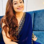 Ayesha Jhulka Instagram - Life does not come with instructions on how to live, but it does come with trees, sunsets, smiles and laughter 😊😁 #smile #smiles #laughter #laugh #laughing #laughoutloud #smile😊 #smilemore #laughs #life #aj #photooftheday #instagood #instagram #instadaily #instamood #friday #friyay