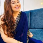 Ayesha Jhulka Instagram - Life does not come with instructions on how to live, but it does come with trees, sunsets, smiles and laughter 😊😁 #smile #smiles #laughter #laugh #laughing #laughoutloud #smile😊 #smilemore #laughs #life #aj #photooftheday #instagood #instagram #instadaily #instamood #friday #friyay