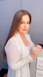 Ayesha Jhulka Instagram - Dream of the girl next door… 

#girl #dream #dreams #fantasy #reality #friend #dreamgirl #romantic #aj #instagood #instagram #instadaily #saturday #saturdays