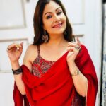 Ayesha Jhulka Instagram - “Red is for fire red is for love too it lies in our hand what we wanna choose.” – Shivangi Lavaniya #red #reddress #fire #love #heart #❤️ #❤️❤️❤️ #aj #colour #moods #instagood #instagram #instadaily #photooftheday #photo #photos #friday #friyay