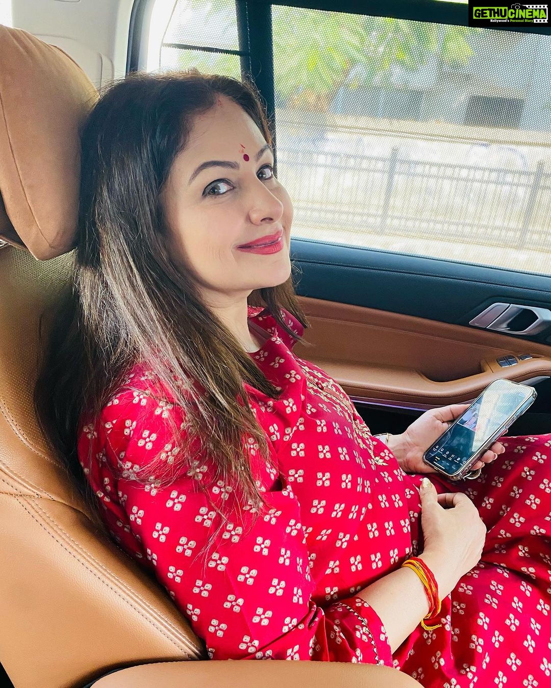 Ayesha Jhulka Instagram - Festivities Continue… #festival #red # 