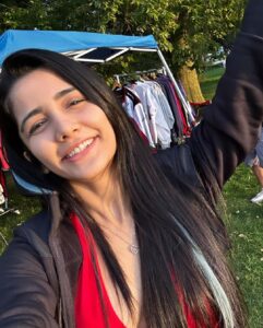 Ayli Ghiya Instagram - Found So many of those selfies in Red 🙈❤️ #photodump