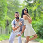 Ayli Ghiya Instagram - Hopping on this trend with a new friend ✨🥳 . In frame : @aylighiya @anchorbolbbbol Shot & Edit : @sahildhasal._ @rubeexmedia Thanks : @_shinde.yash . #jawaan #srk #shahrukhkhan #nayanthara #chaleya #atlee #trending #aylighiya #Bollywooddance #dancereels