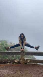 Ayli Ghiya Instagram - Me being myself.. when visiting the same spot after a yr!🙈
Ps: the camera angle makes it look more scary, and I’ve done this multiple times before.. Safety is always 1st priority!
❌Do not try to copy this❌
#firefly