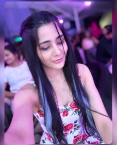 Ayli Ghiya Instagram - 🌺