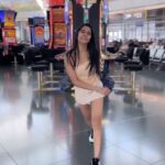 Ayli Ghiya Instagram - The shades party mode on! #vegasvibes 🔥🙈😆 #dancingonitsown Vegas