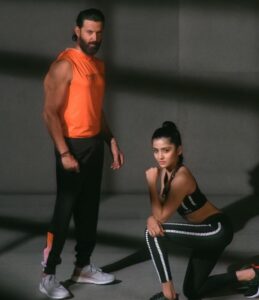 Ayli Ghiya Instagram - 25.03.2022 
It’s been a year already!! And I still remember each and every second of that day🥹🫰🏻

#hrithikroshan #hrxbrand #bestdayofmylife #keepgoing #aylighiya