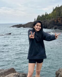 Ayli Ghiya Instagram - When you brother’s hoodie fits you like a dress😂😂😂
#cliffdiving #aftereffects