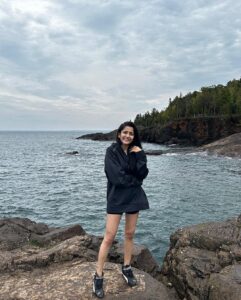 Ayli Ghiya Instagram - When you brother’s hoodie fits you like a dress😂😂😂
#cliffdiving #aftereffects