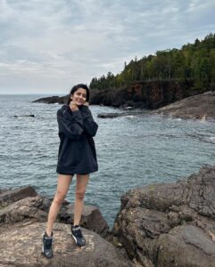 Ayli Ghiya Instagram - When you brother’s hoodie fits you like a dress😂😂😂
#cliffdiving #aftereffects