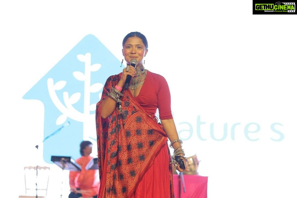 Bhakti Kubavat Instagram - | Navratri 2023 | Anchor : @bhaktikubavat Singer : @parthoza25 Event curated by : @chakshuefesto #navratri #anchor #host #anchoring #celebrityanchor Ahmedabad, India