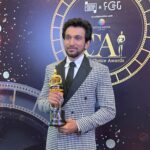 Bhamini Oza Instagram - @pratikgandhiofficial I am just so proud of you! #Shimmy is even more special now ♥️ Repost from @pratikgandhiofficial ------------------------------------------------------ It's a great honour to be receiving the best actor award at @filmcriticsguild @criticschoicefilmawards for our beloved film #Shimmy. Thank you all the critics and jury members! Sharing this with the whole team of Shimmy! ❤️ @minitvonamazon @sikhya @iamchahattewani @bhaminioza @dishanoyonika @guneetmonga @jaihmehta @iamchahattewani @achinjain20 #ShimmyOnAmazonminiTV