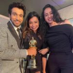 Bhamini Oza Instagram - @pratikgandhiofficial I am just so proud of you! #Shimmy is even more special now ♥️ Repost from @pratikgandhiofficial ------------------------------------------------------ It's a great honour to be receiving the best actor award at @filmcriticsguild @criticschoicefilmawards for our beloved film #Shimmy. Thank you all the critics and jury members! Sharing this with the whole team of Shimmy! ❤️ @minitvonamazon @sikhya @iamchahattewani @bhaminioza @dishanoyonika @guneetmonga @jaihmehta @iamchahattewani @achinjain20 #ShimmyOnAmazonminiTV