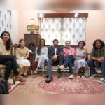 Bhamini Oza Instagram - Amazing experience shooting for this short . Can't wait for all of you to watch it !! @sumitpurohit @nowitsabhi @civicstudios @travelingcatfilms @lovleenmisra @mitragadhvi #vakeelbabu