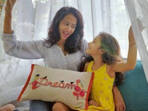 Bhamini Oza Instagram - Living a fairytale called motherhood! ☀️🌜⭐

#mothersday #bliss #love #joy #happiness #gratitude
