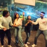 Bhamini Oza Instagram - We can't contain the joy of receiving all the love and appreciation from the audiences ❤️ #AumMangalamSinglem Entering into the second week 💃🕺💃🕺 Video courtesy @punit.j.g @aksharcommunications @aartivyaspatel @saandeeppatel @iamaarohii @malhar028 @bhaminioza @tatsatmunshi @mitai_shukla @olivechashma @nirenbhatt @sachinjigar @soulfulsachin