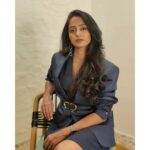 Bhamini Oza Instagram - Classroom Confessions: સેલિબ્રિટી એડિશનમાં આજે મળો ભામિની ઓઝા ગાંધીને `ક્લાસરૂમ કન્ફેશન્સ: સેલિબ્રિટી એડિશન`ના આજના આપણાં સ્ટાર છે ભામિની ઓઝા ગાંધી. તેમણે 2021માં ઝિદ્દી દિલ માને ના, 2022માં ઓમ મંગલમ સિંગલમ, 2023માં કટહલ જેકફ્રુટ મિસ્ટ્રી જેવી અનેક જાણીતી ફિલ્મોમાં કામ કર્યું છે આ સિવાય તેમણે અનેક ગુજરાતી નાટકોમાં પણ કામ કર્યું છે. તાજેતરમાં જ તેમનું નાટક ધ વેઇટિંગ રૂમ્સ તેમના દ્વારા નીતા મુકેશ અંબાણી કલ્ચરલ સેન્ટરમાં રજૂ કરવામાં આવ્યું હતું. #ClassroomConfessions #ClassroomConfessionCelebrityEdition #CelebrityClassroomConfession #CelebThrowbacks #BehindTheScenes #ClassroomConfessionsCelebrityEdition #CelebrityEdition #CelebThrowbacks #BhaminiOzaGandhi #ActressBhaminiOzaGandhi