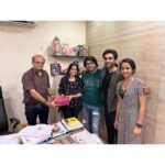 Bhamini Oza Instagram - So that is how our day at Rajkot went! #AumMangalamSinglem Promotions - Day 1 ❤️ Film releasing on 18th November 2022. @rjjay_ @baba.bolta.hain @redfmgujarati @itsbirad @jwalant.chhaya @mirchirajkot @mirchirjhirva @mirchirjneha @aajkaaldaily @myfmindia @rj_nupur_official