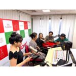 Bhamini Oza Instagram - So that is how our day at Rajkot went! #AumMangalamSinglem Promotions - Day 1 ❤️ Film releasing on 18th November 2022. @rjjay_ @baba.bolta.hain @redfmgujarati @itsbirad @jwalant.chhaya @mirchirajkot @mirchirjhirva @mirchirjneha @aajkaaldaily @myfmindia @rj_nupur_official