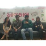 Bhamini Oza Instagram - So that is how our day at Rajkot went! #AumMangalamSinglem Promotions - Day 1 ❤️ Film releasing on 18th November 2022. @rjjay_ @baba.bolta.hain @redfmgujarati @itsbirad @jwalant.chhaya @mirchirajkot @mirchirjhirva @mirchirjneha @aajkaaldaily @myfmindia @rj_nupur_official