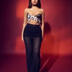 Bhumi Pednekar Instagram - Coming soon :) . . . Styled by - @manishamelwani @devanshi.15 Outfit- @shivanandnarresh Jewels - @monies_official Hair - @the.mad.hair.scientist Makeup - @sonicsmakeup Styling Team - @sim.ran_awayy @junni.khyriem @gypsy.girl.world @iambidipto_ @kasliwalriddhi @bhavnaaaaa.r Clicked By @lisadsouza