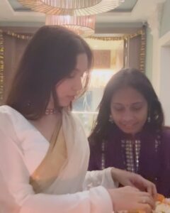 Bhumi Pednekar Instagram - ✨✨✨✨🪔 from mine to yours