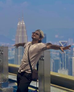Bravo Instagram - - DAY 1&2 : MALAYSIA 🇲🇾 - own of the cleanest city I’ve ever been .❤️❤️❤️❤️
All hearts for this city & the people 🔥
———
Much love & thanks to @malaysia.truly.asia @malaysiaairports 
Flights @etihad & @malaysiaairlines 
———-
#malaysia #malaysiaboleh #jalanalor #travel