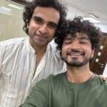 Bravo Instagram – —so a week ago ! I just had the ultimate celebrity encounter!  I met not one, not two, but three of my absolute faves! 🤩 
First off, I met my coolest Doppleganger @ashokselvan brother.! I mean, come on, who needs a secret identity when you’ve got a twin running around? 😎 Jk😂
 And the legend @r_sarath_kumar sir & @nikhilavimalofficial ❤️
——
My team @894tamilfm for the win 🥇 Dubai, United Arab Emirates
