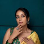 Chandini Tamilarasan Instagram - Wishing you a Diwali filled with moments of joy, laughter, and togetherness with your loved ones 😍😍 📸: @alex_judeson Mua @inak_bridal_artist Assisted by @ramanna386 #chandinitamilarasan #diwali2023 #judsonphotography #advancediwaliwishes