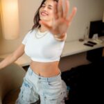 Daksha Nagarkar Instagram - When I’ve to step out vs when they cancel and I can party solo in my room . . . #dakshanagarkar #love #happy #picoftheday #introvert #introvertproblems #instagram #instagood #girl